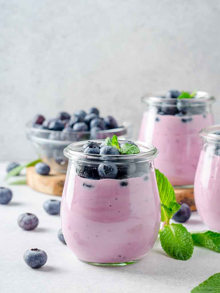 http://thehealthygut.com/wp-content/uploads/2019/08/Blueberry-yoghurt-pots-recipe-786x1024.jpg